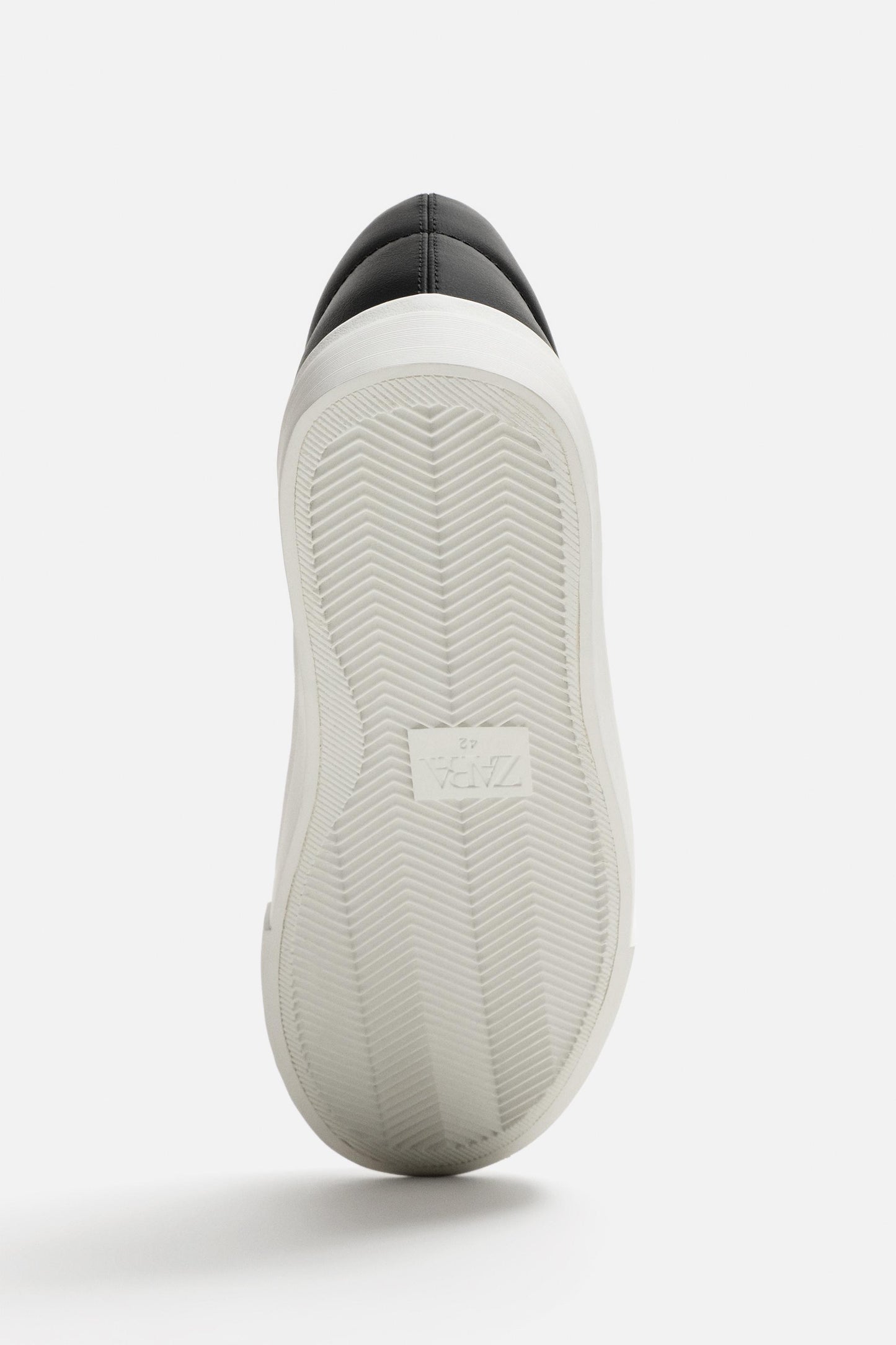 BASIC SNEAKERS