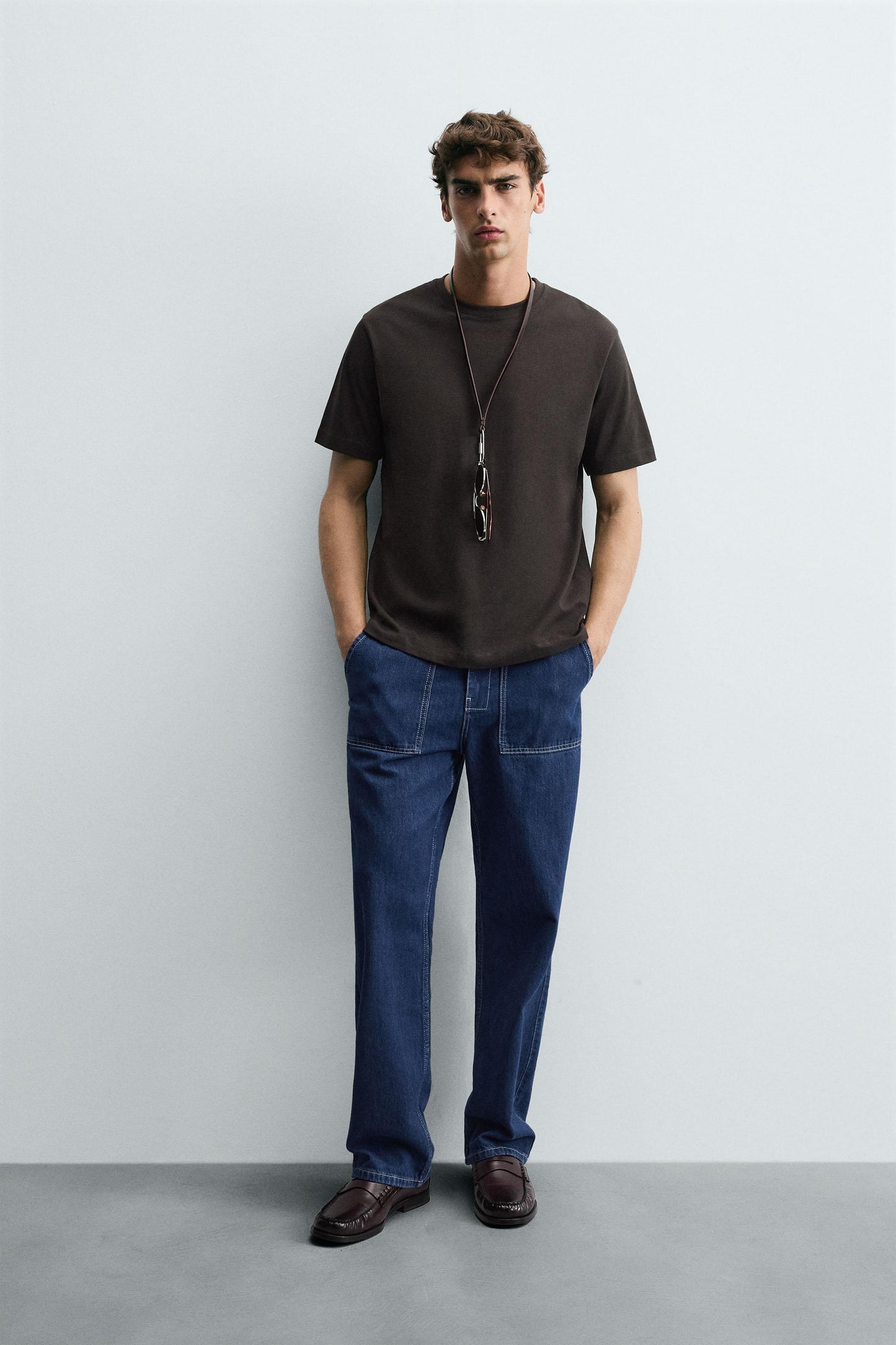 BASIC MEDIUM WEIGHT T-SHIRT