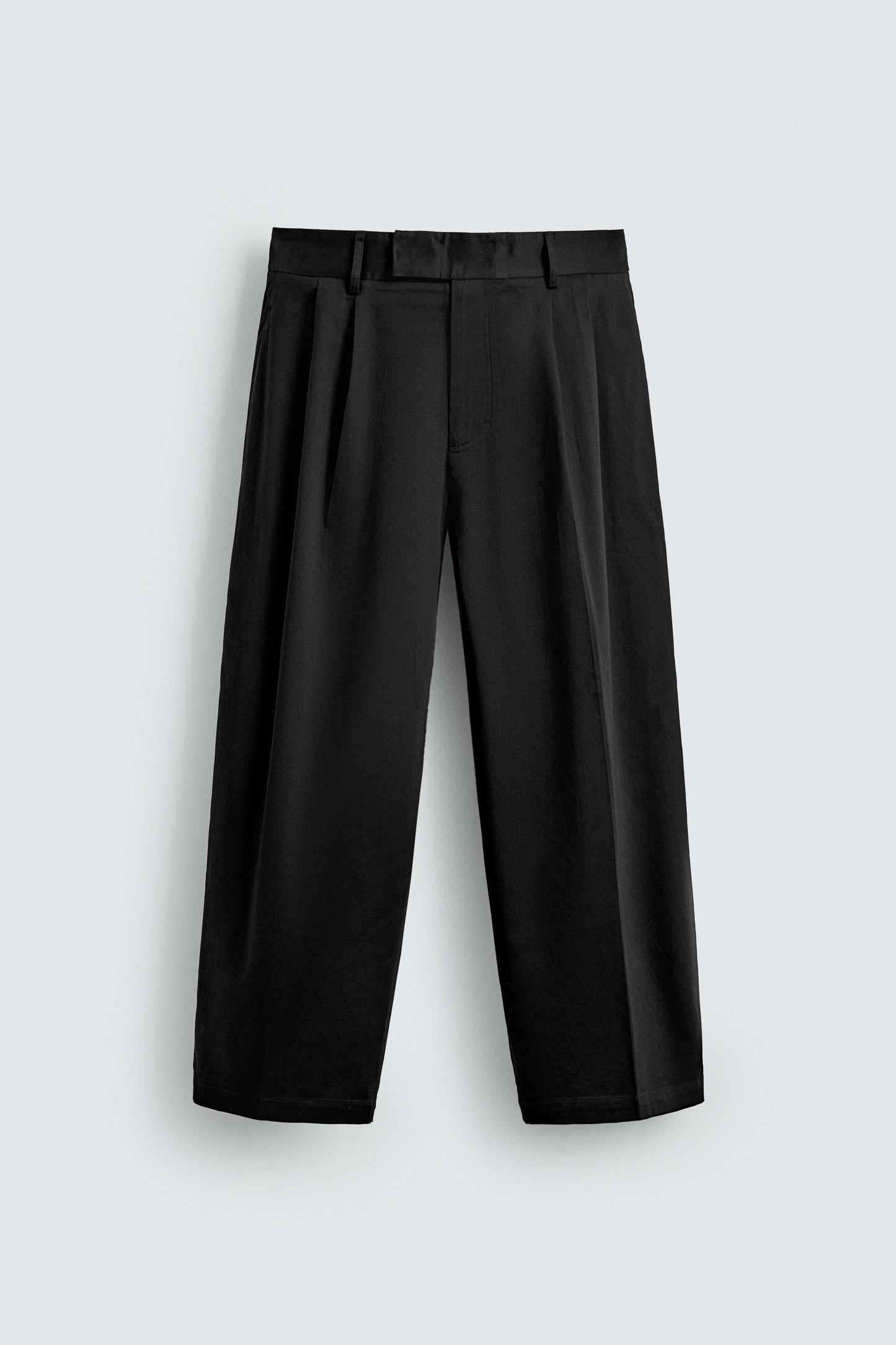 RELAXED FIT PLEATED PANTS