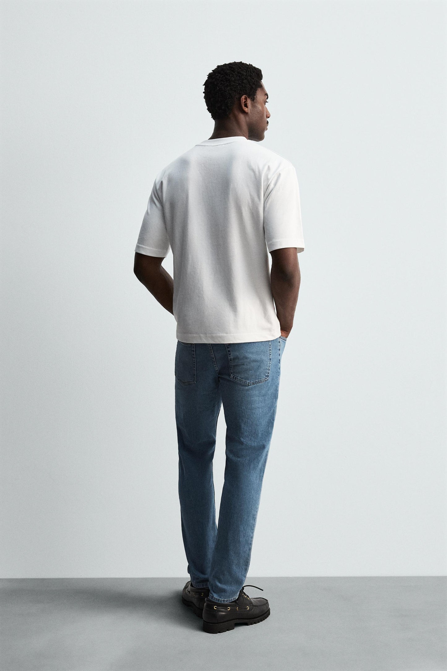 SLIM FIT JEANS
