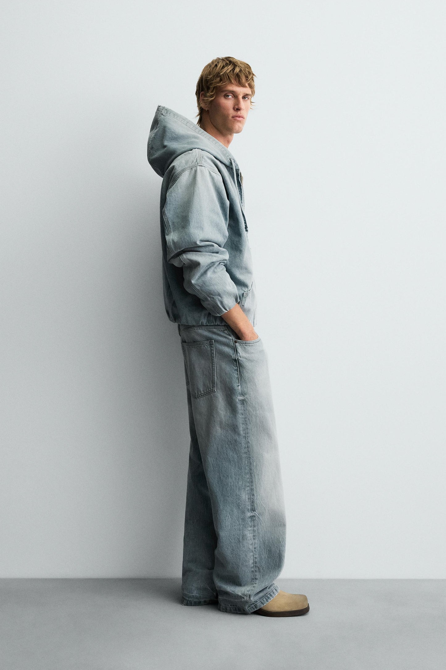 DENIM HOODIE JACKET