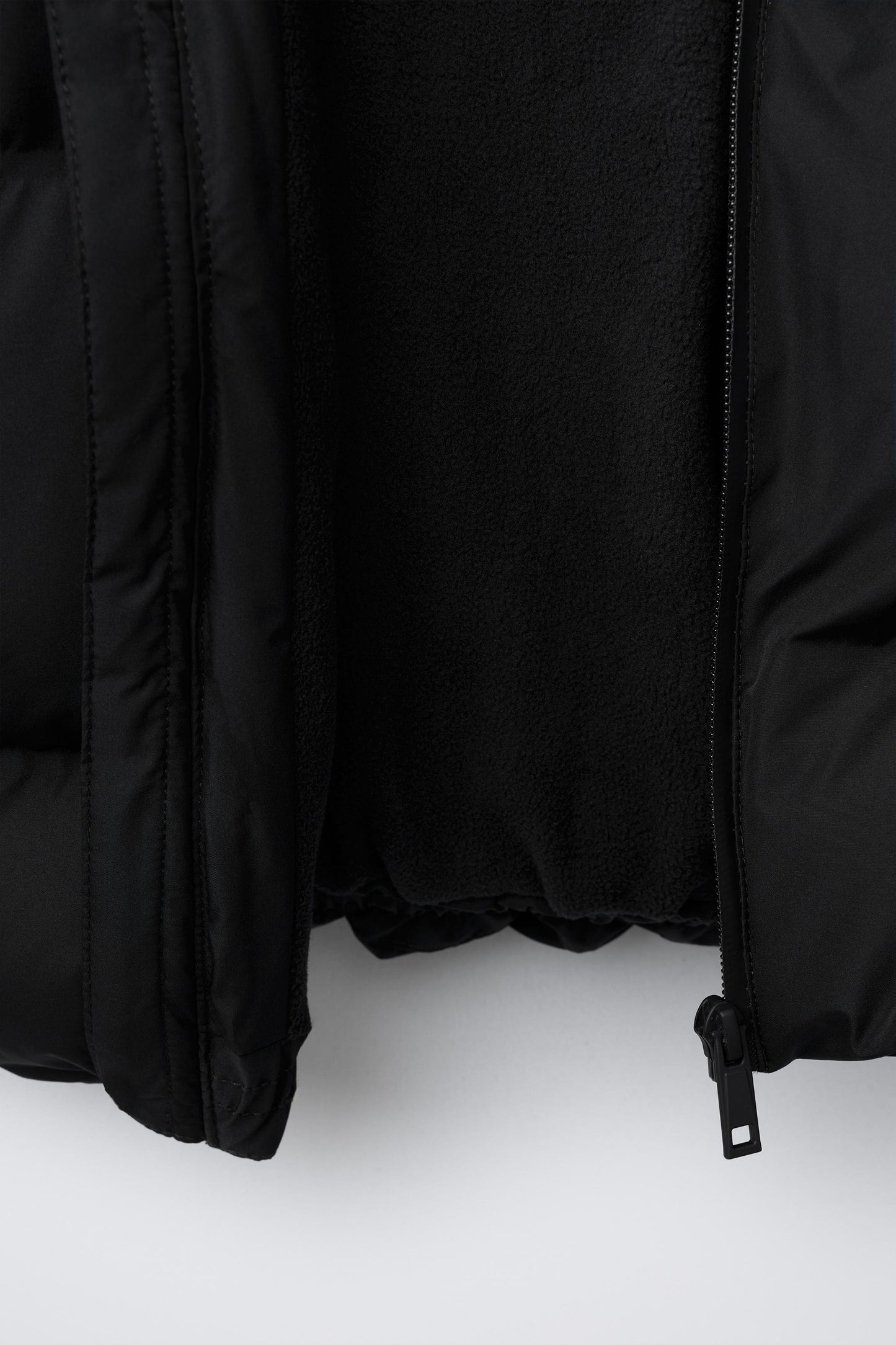 WATER REPELLENT HOODED PUFFER JACKET