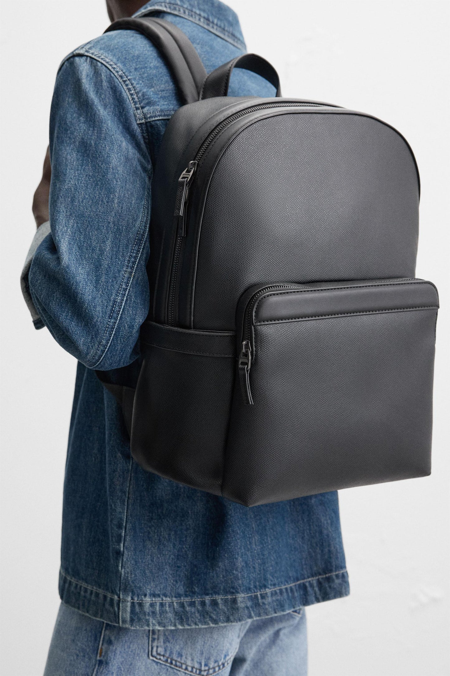 TEXTURE BACKPACK