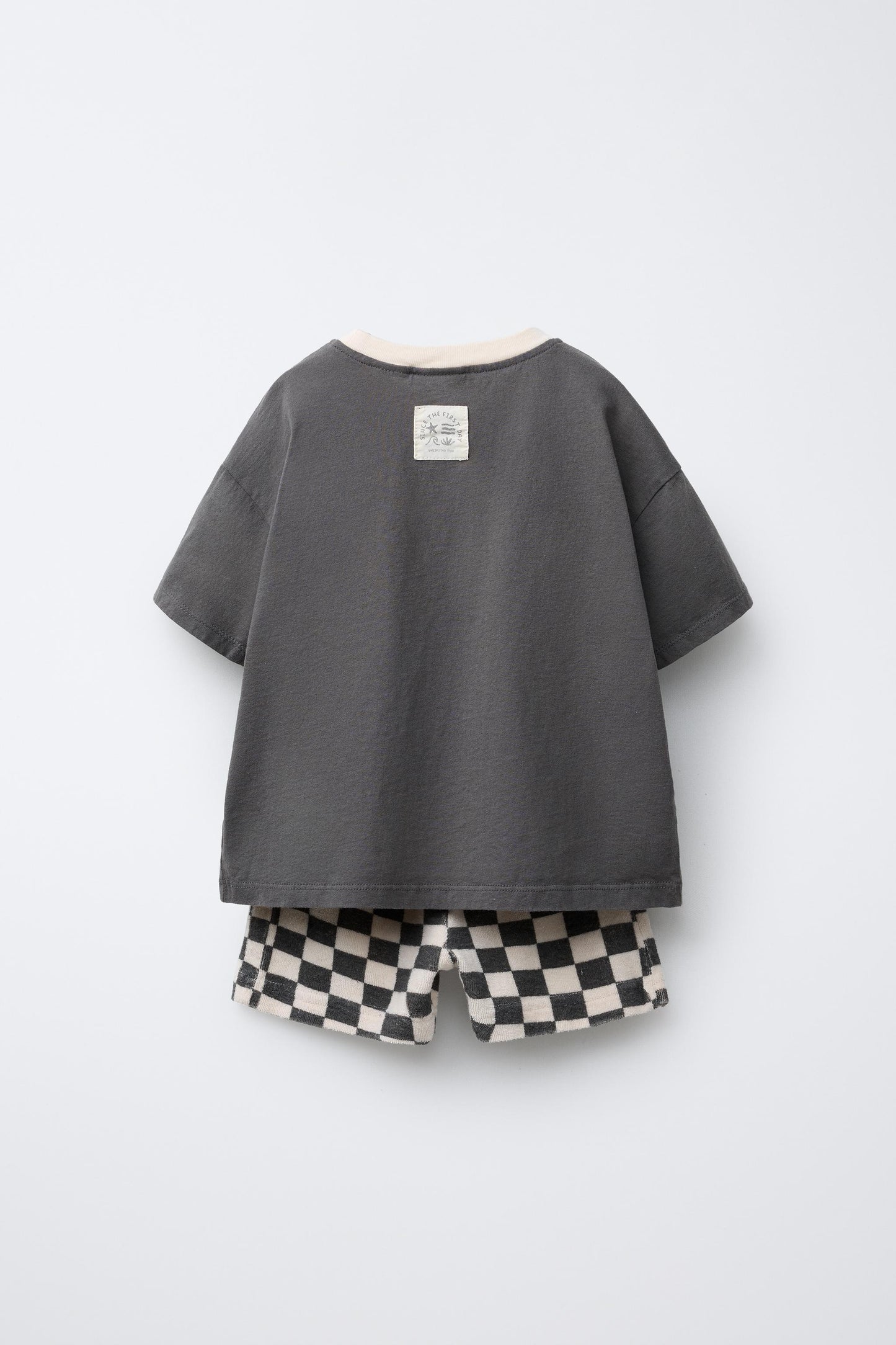CHECKERBOARD T-SHIRT AND BERMUDA JOGGING SET