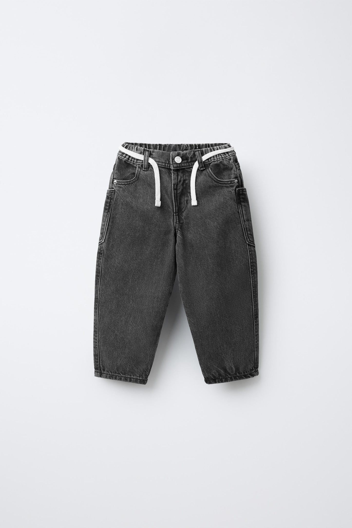 BAGGY JEANS WITH BELT