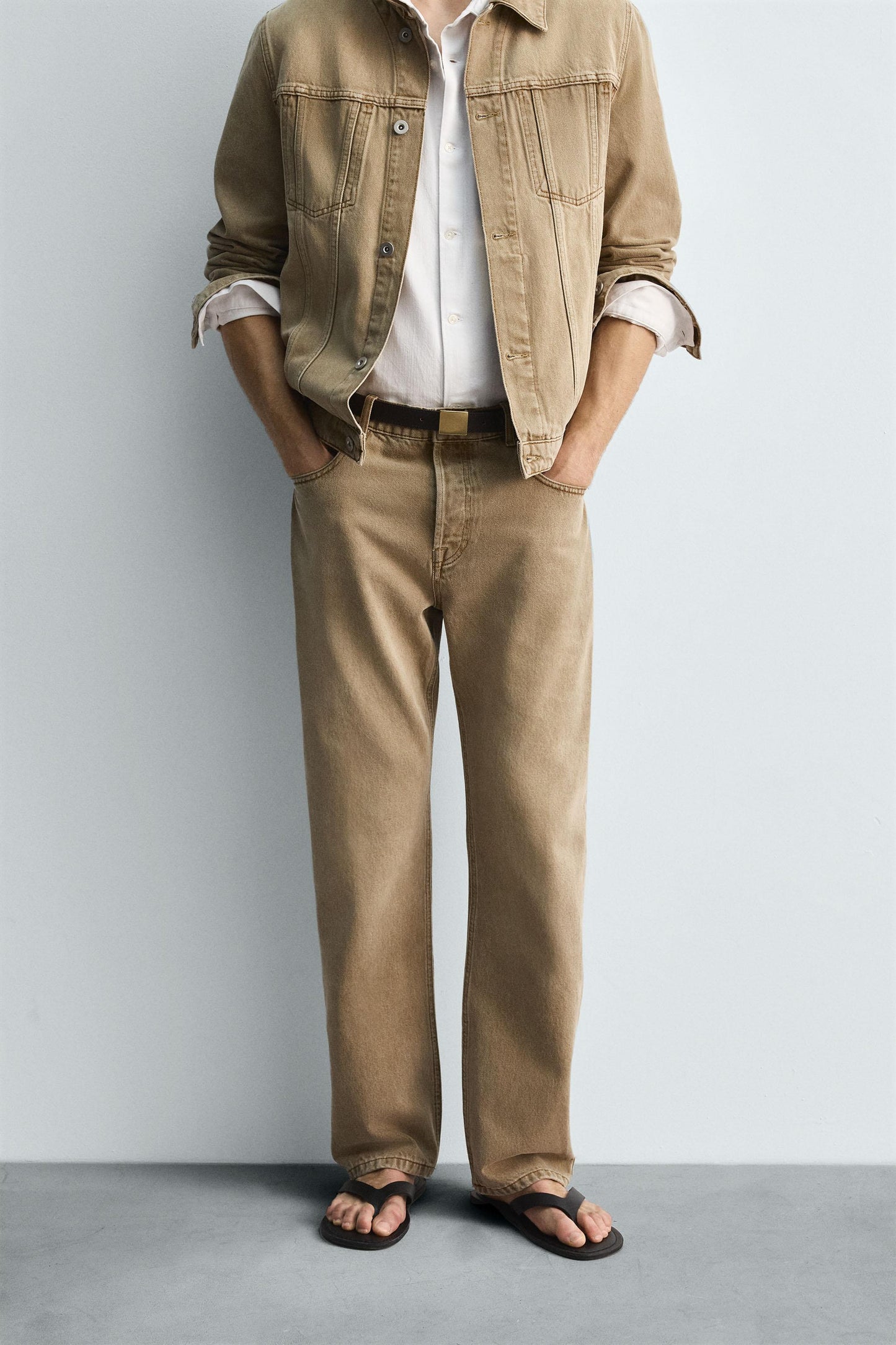 RELAXED FIT JEANS