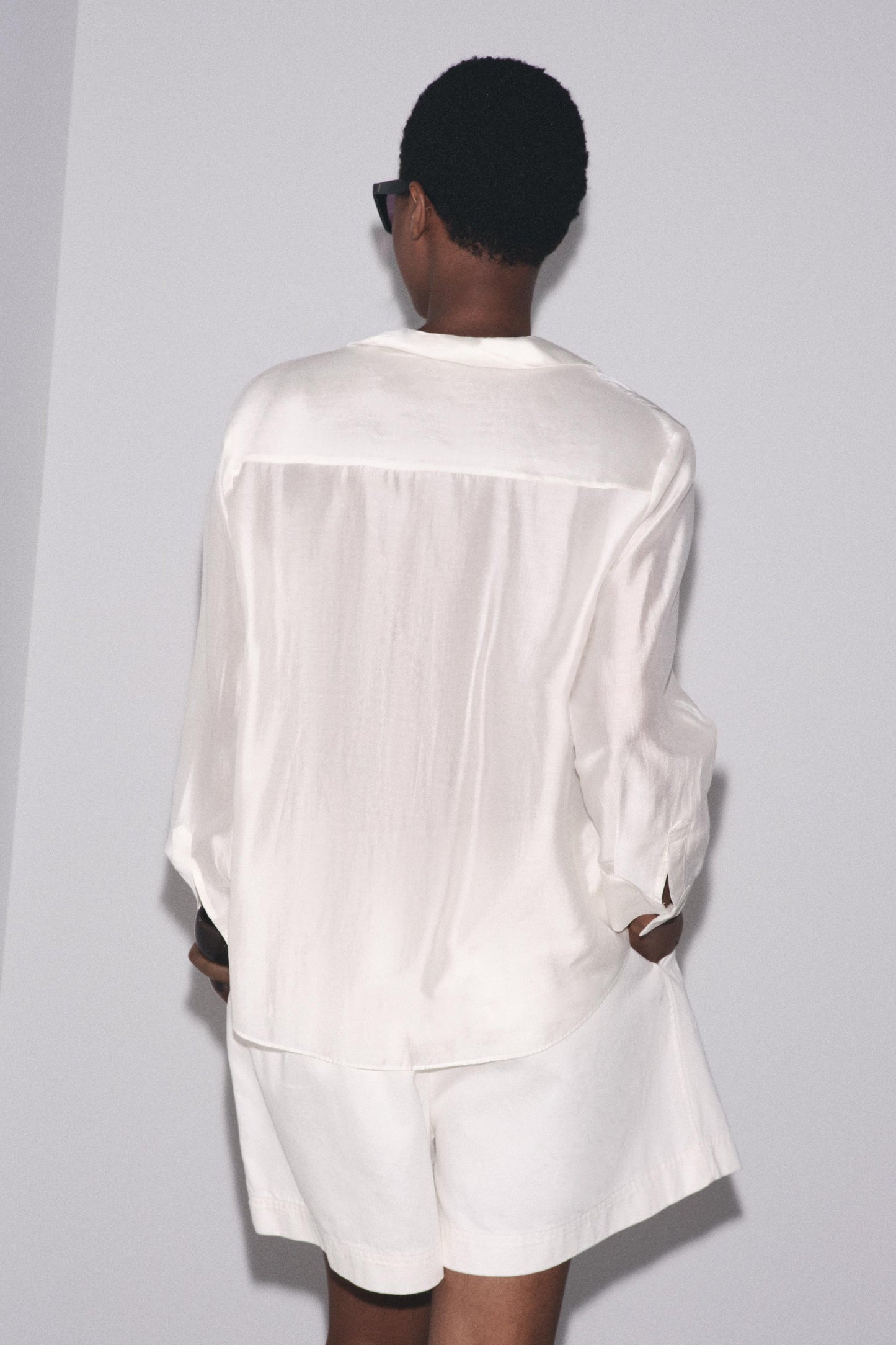 ZW COLLECTION PLEATED BERMUDA SHORTS