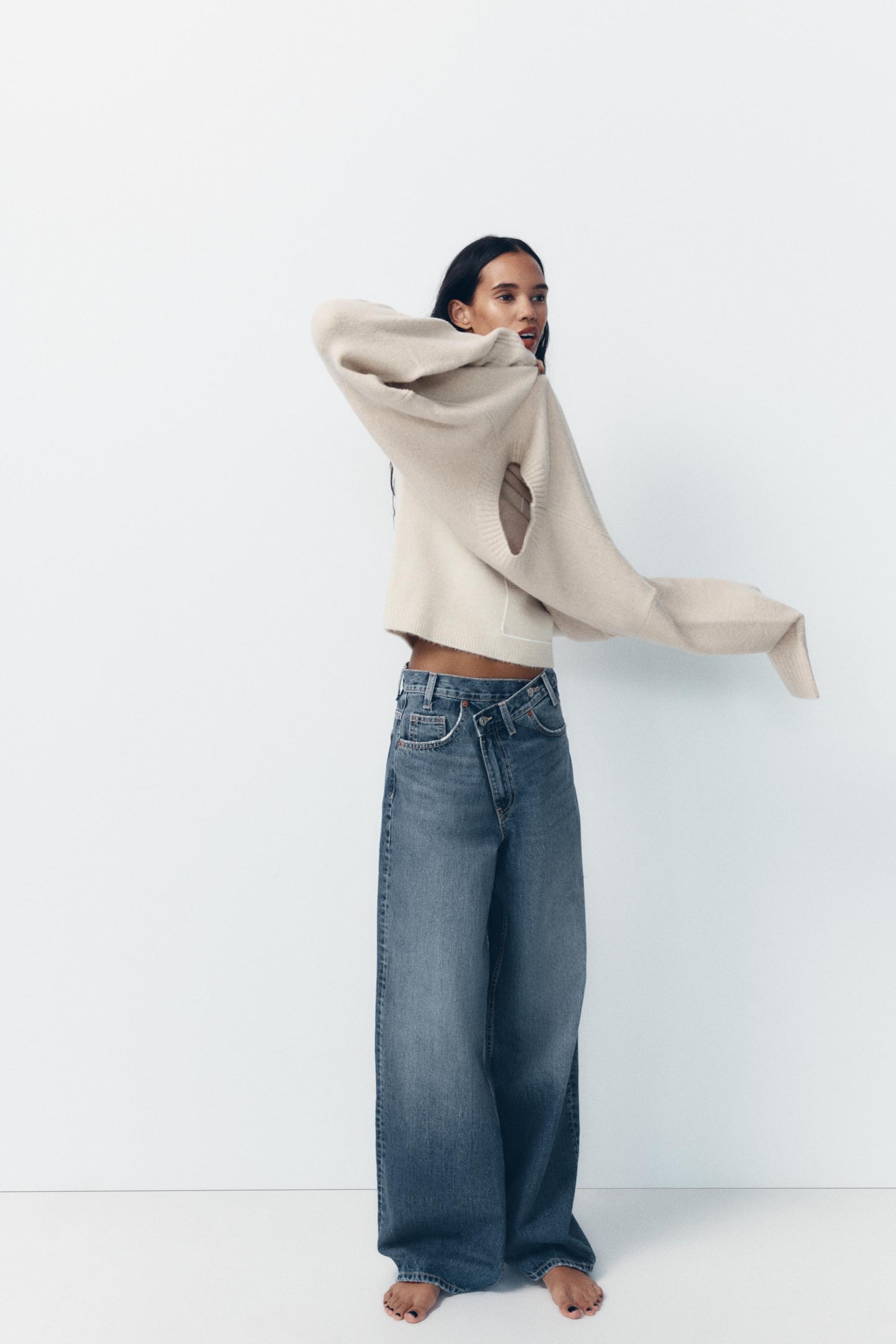 SOFT BASIC KNIT SWEATER