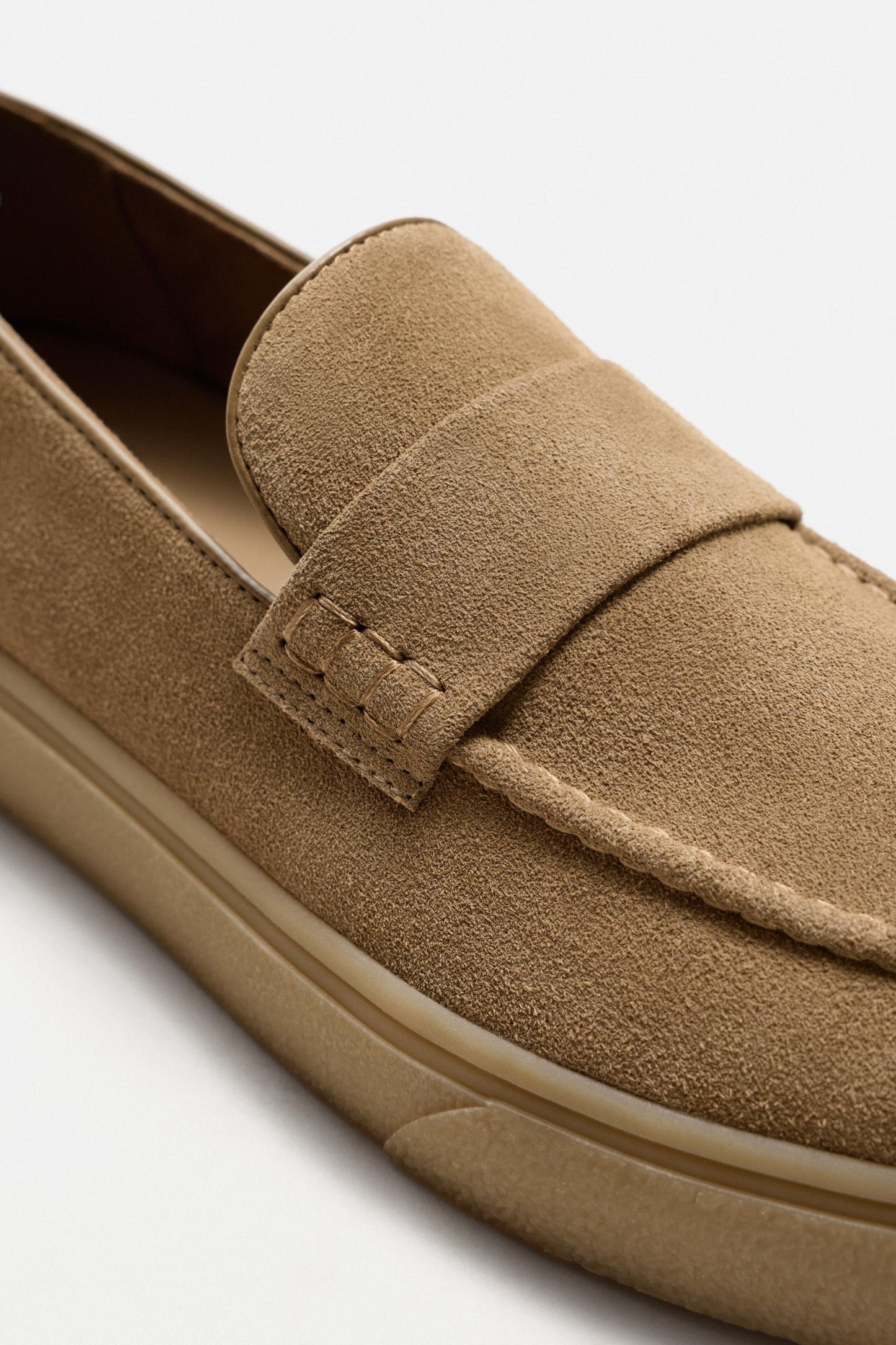 CASUAL LEATHER LOAFERS
