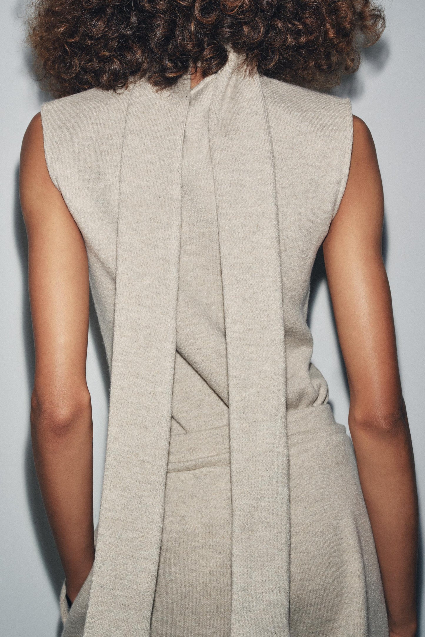 SOFT SCARF TOP