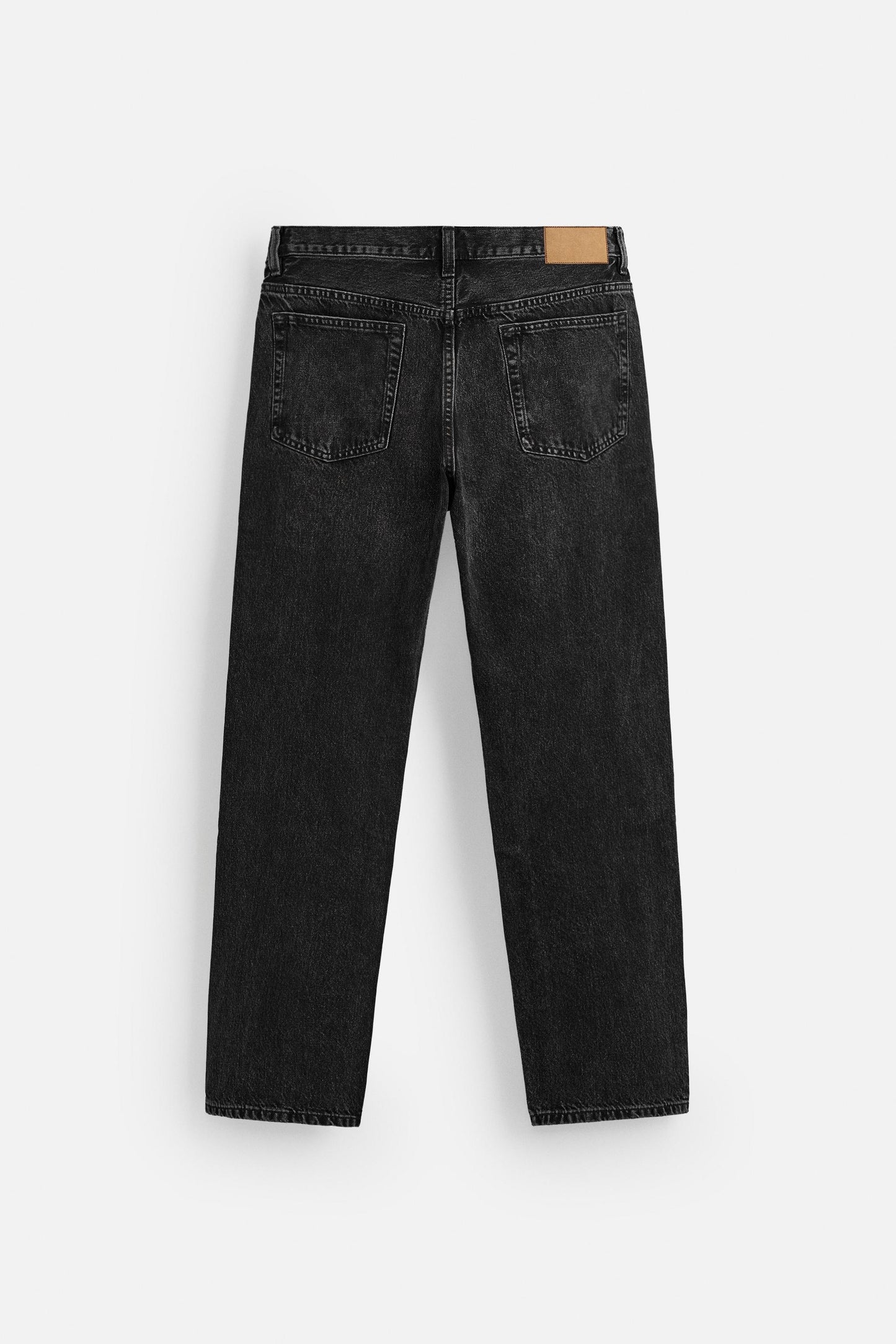 STRAIGHT FIT JEANS