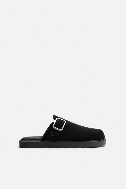 LEATHER BUCKLE CLOGS