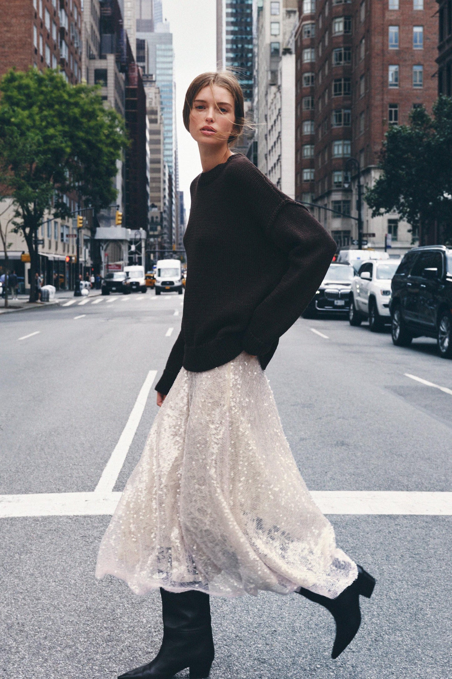 BASIC KNIT SWEATER