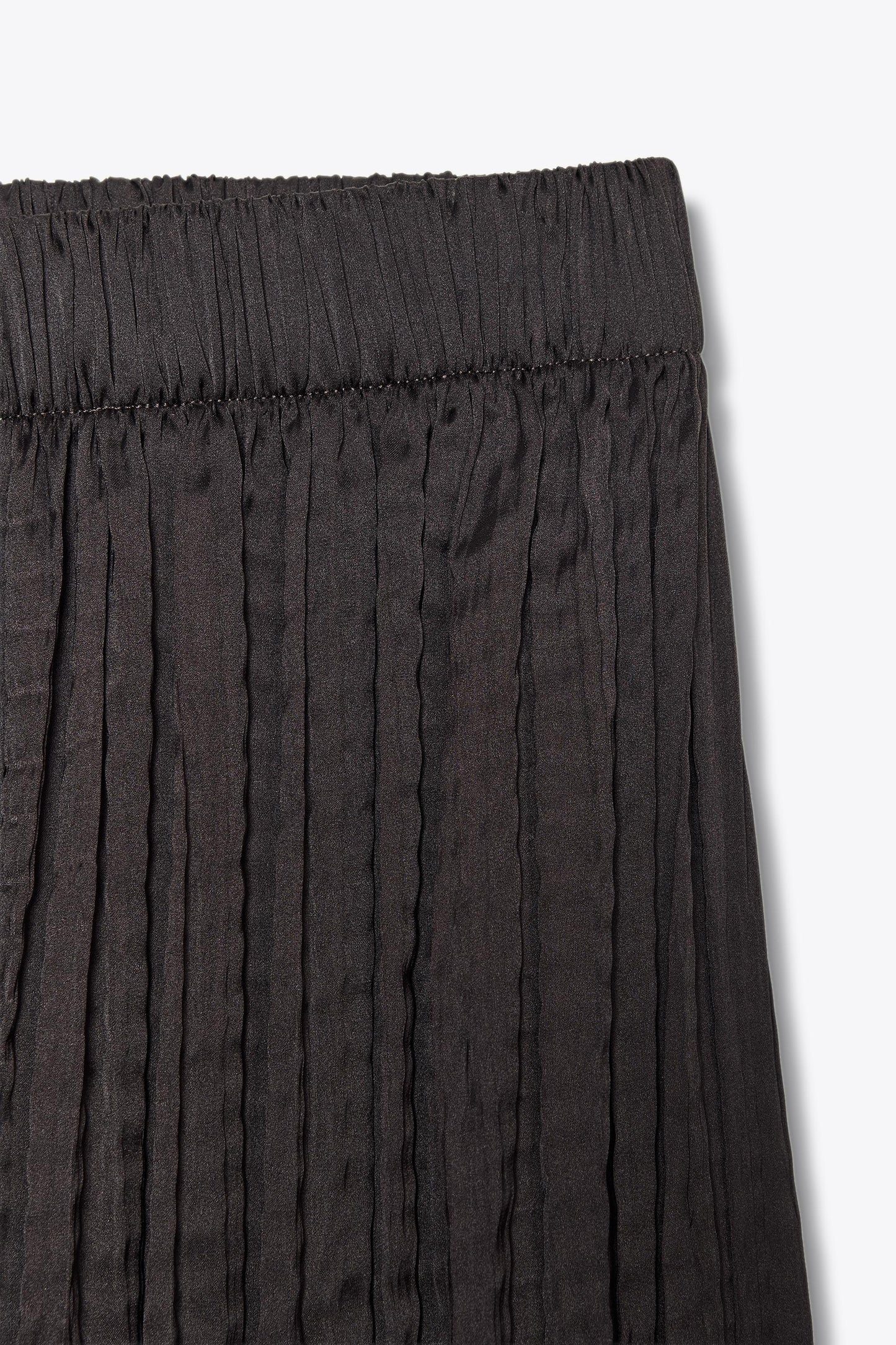 WRINKLED EFFECT SATIN SKIRT