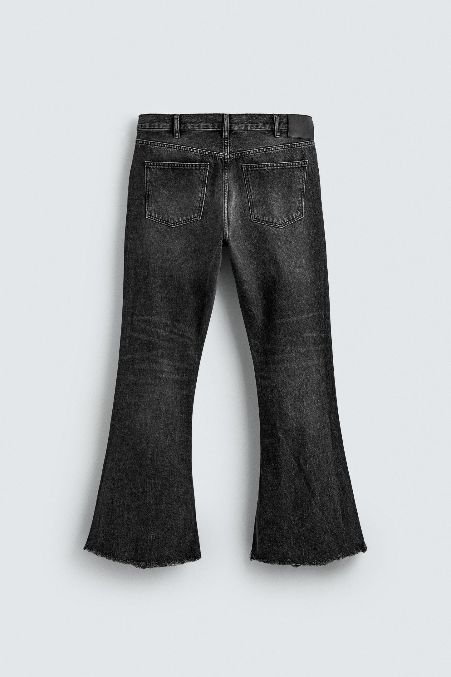 FLARE FIT JEANS