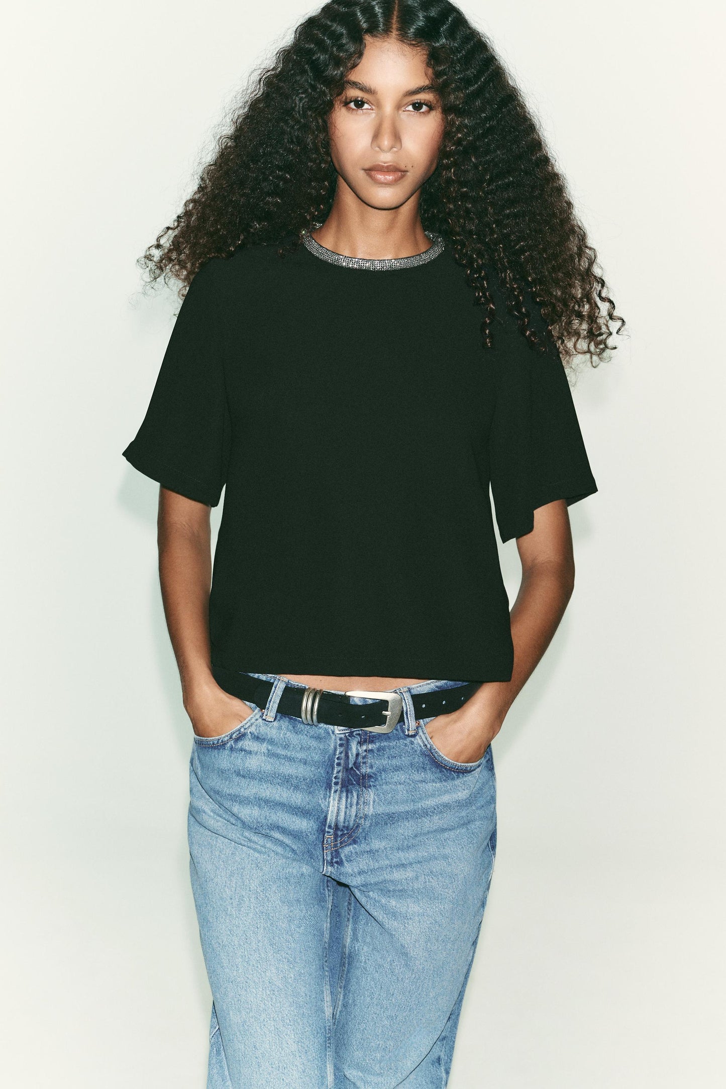GLITTER NECK TOP