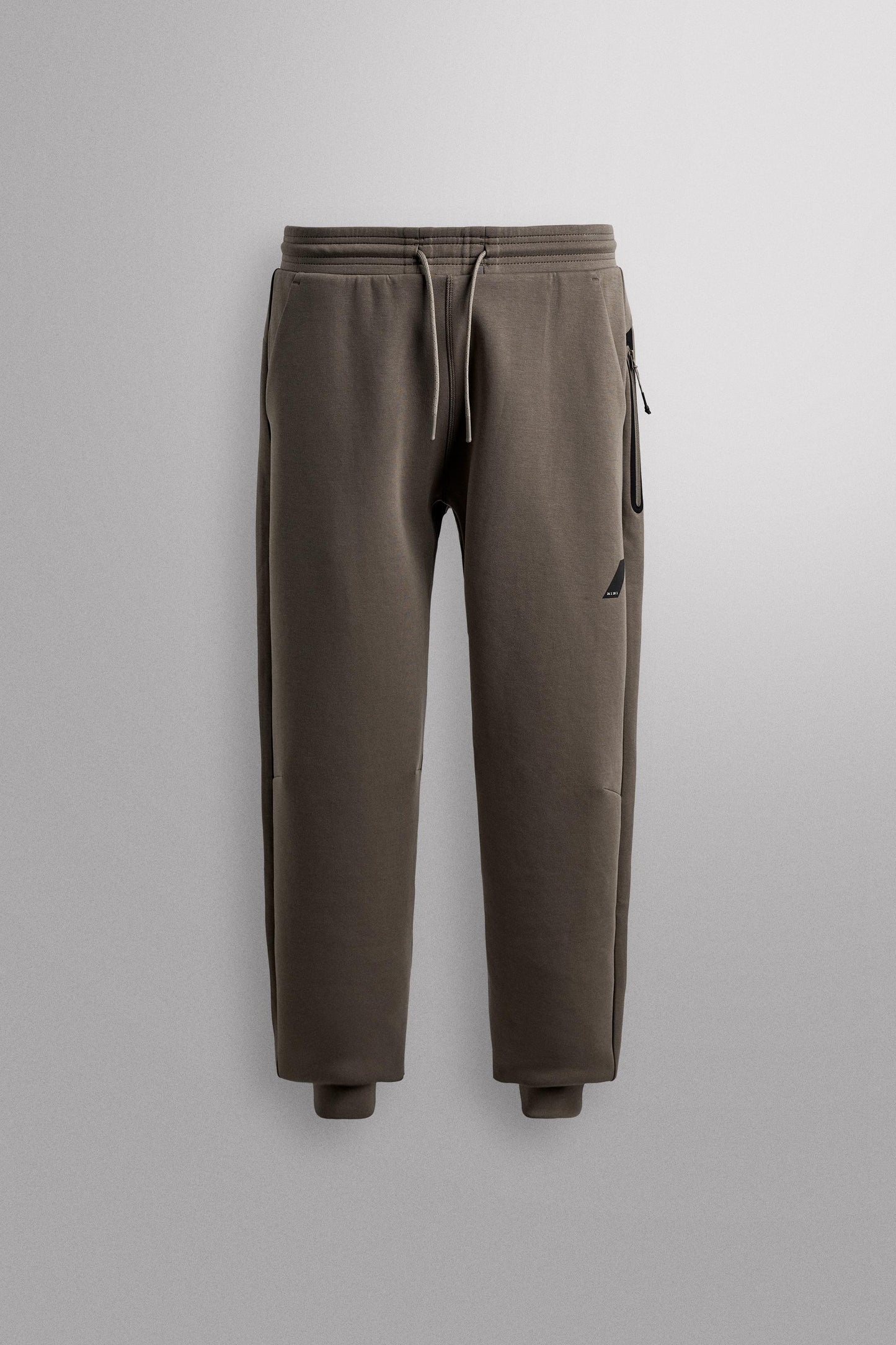 TECHNICAL ZIPPER PANTS