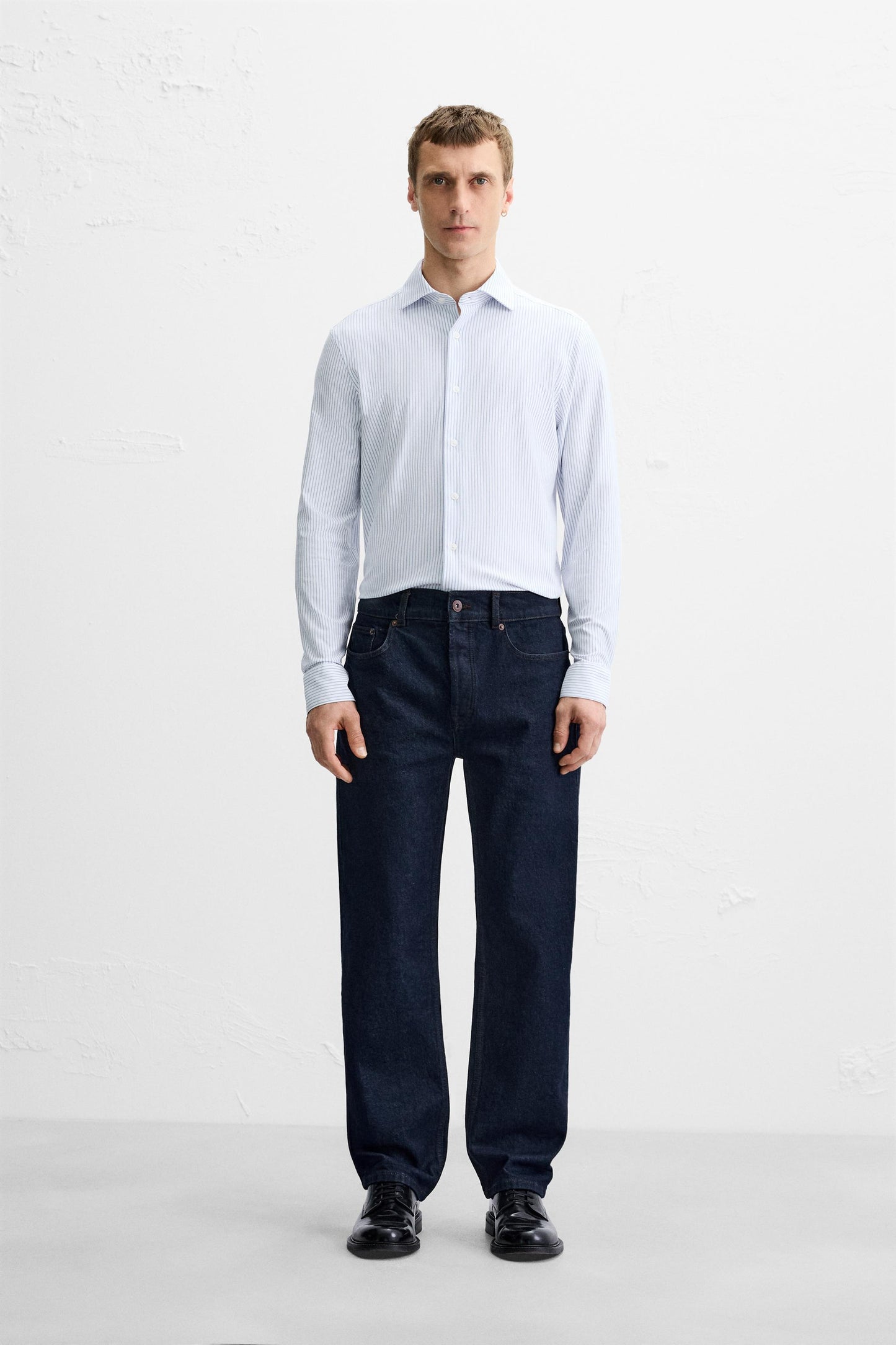REGULAR FIT SHIRT