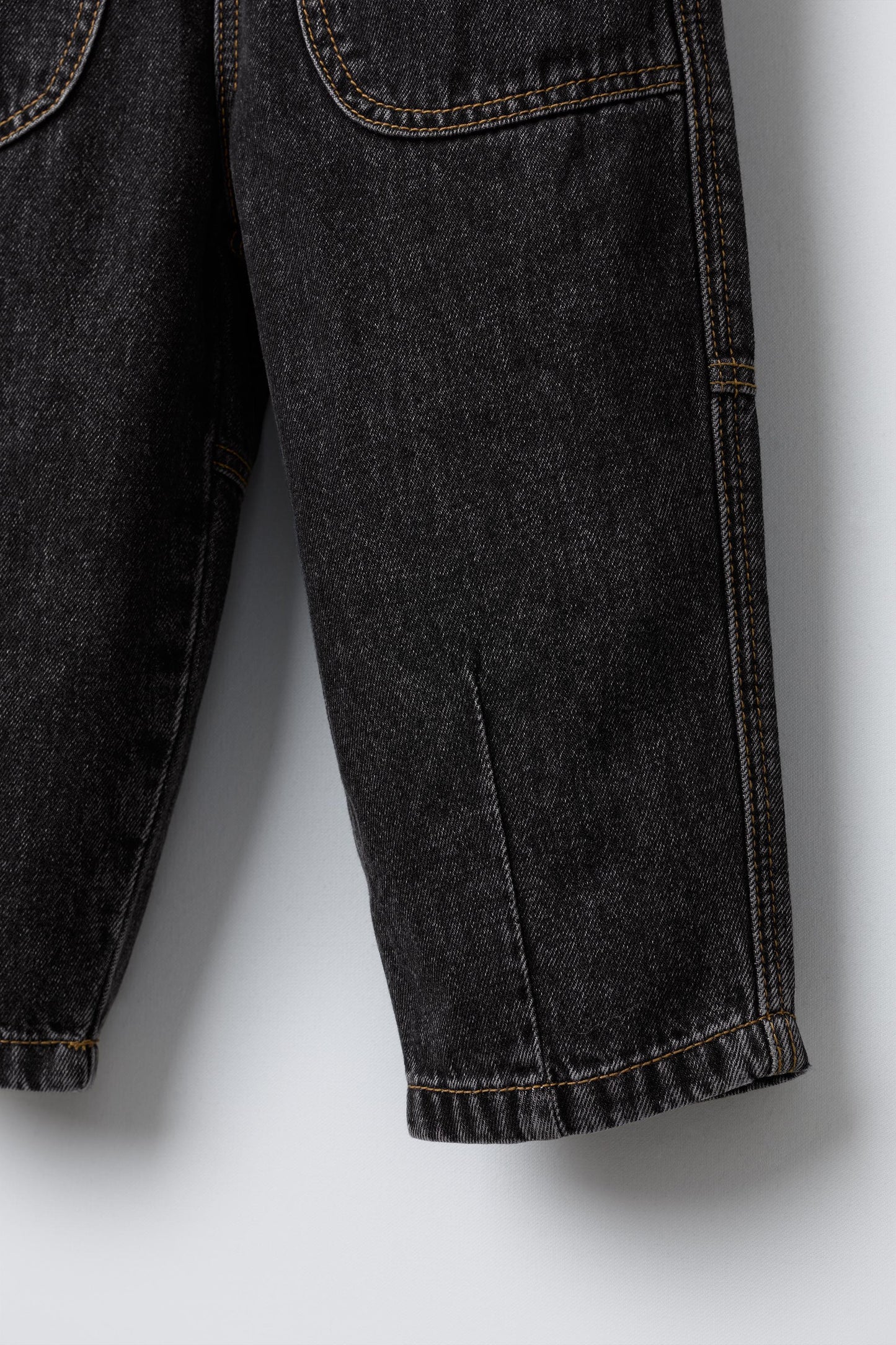 BAGGY DENIM PANTS