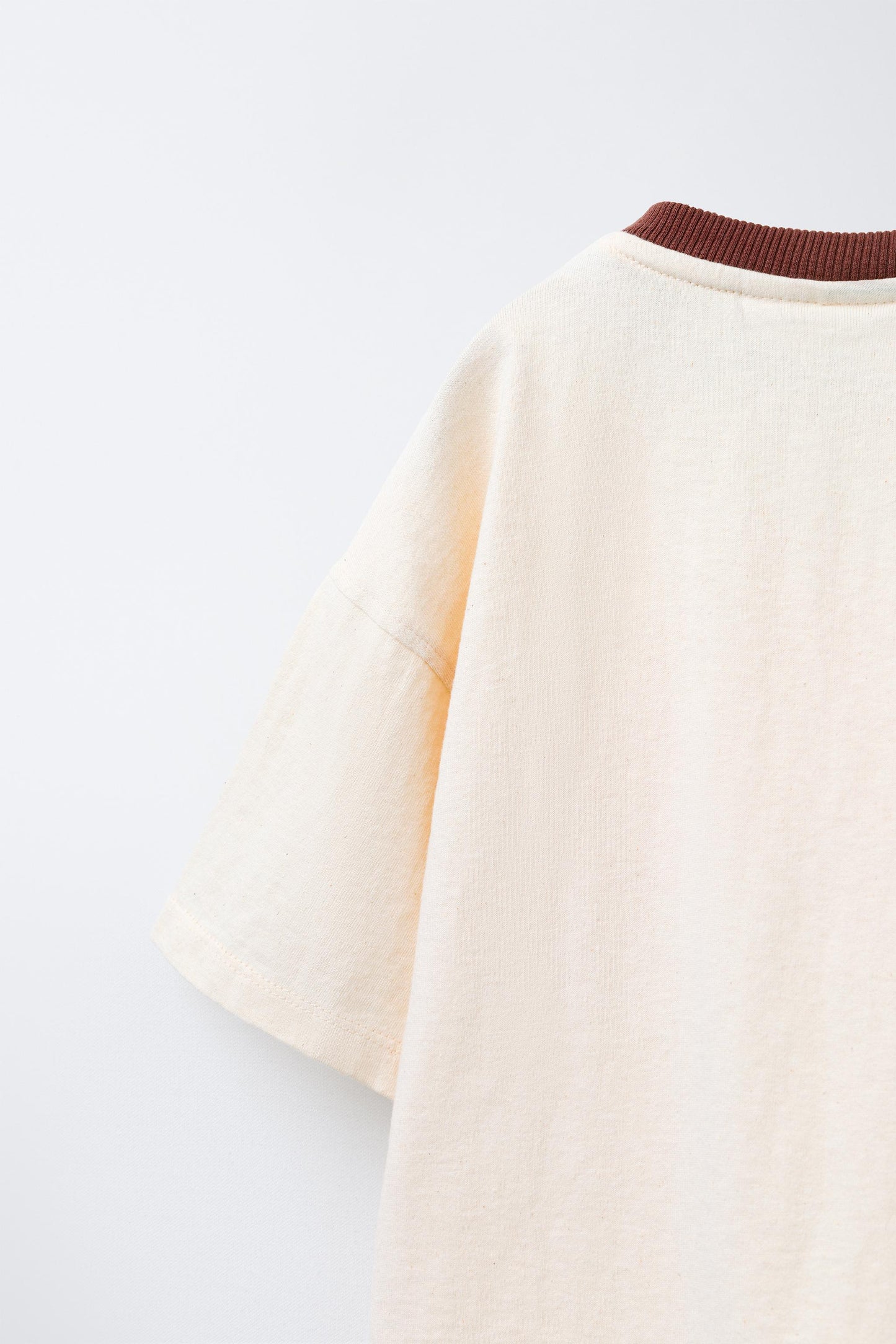 APPLE PRINT T-SHIRT