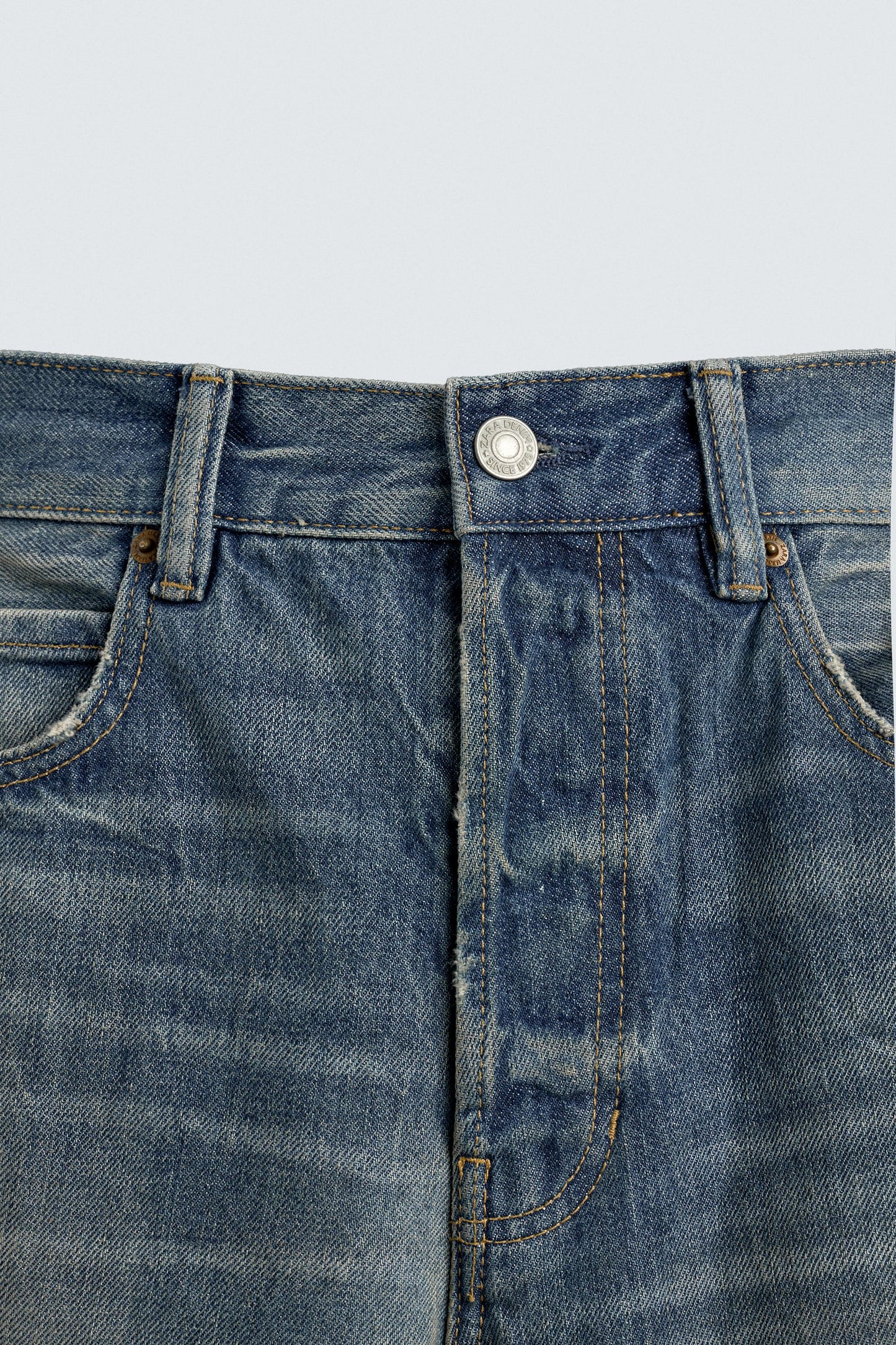 RIPPED REGULAR STRAIGHT FIT JEANS