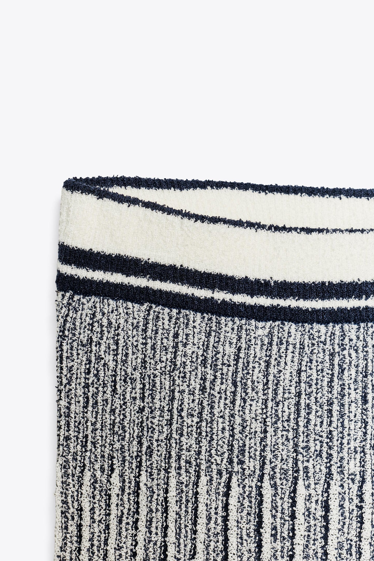 STRIPED CUT-OUT KNIT SKIRT