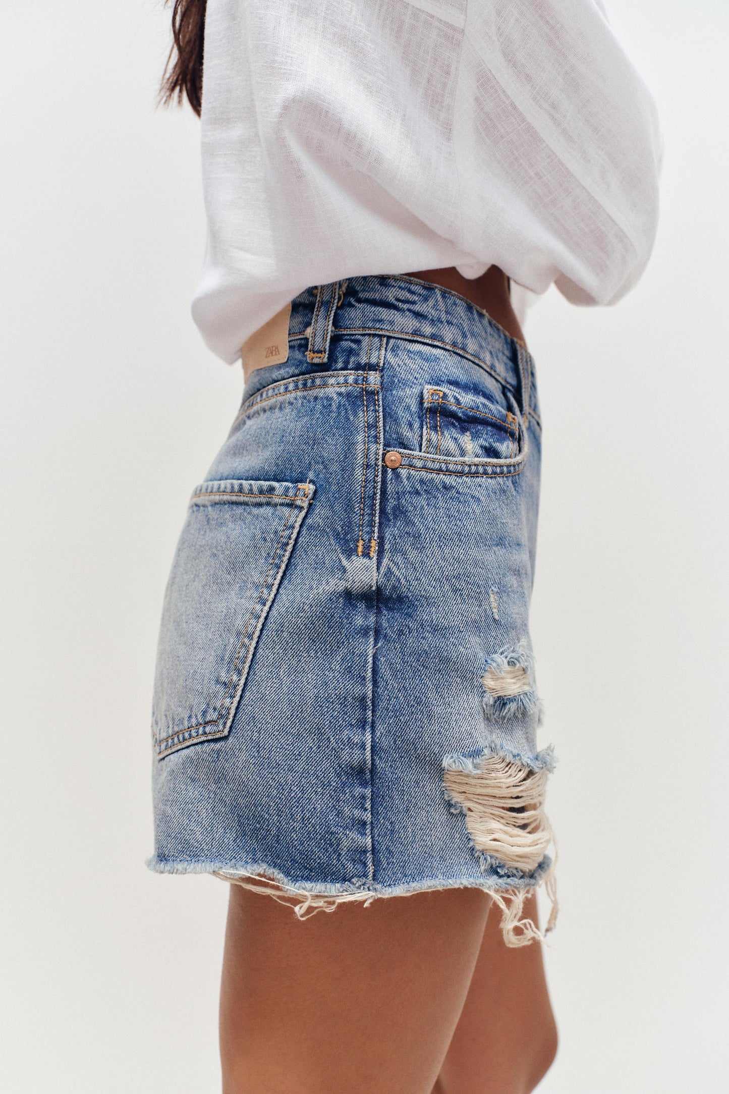 Z1975 RIPPED LOW-RISE SHORTS