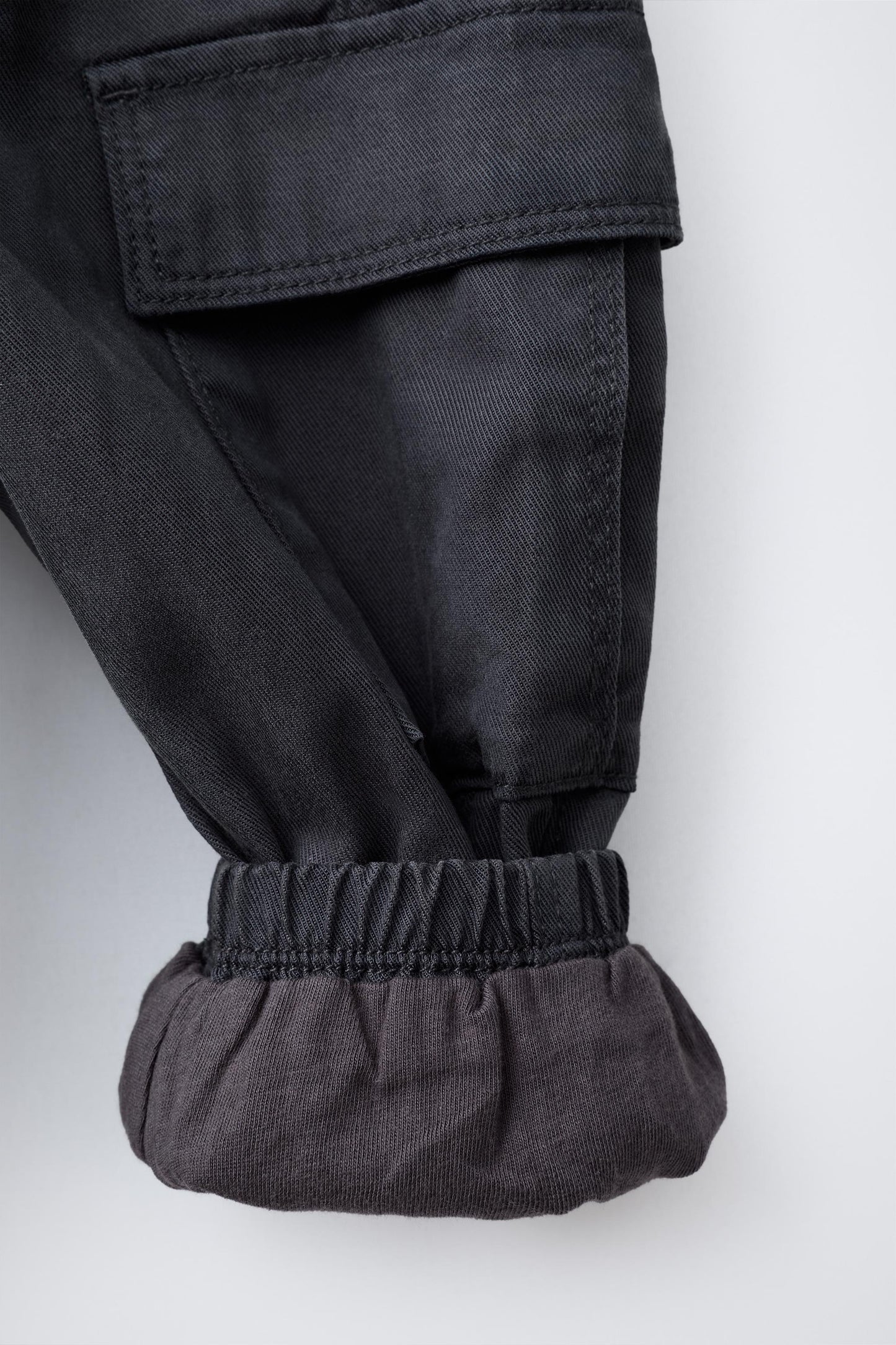 SOFT FLOWY CARGO PANTS